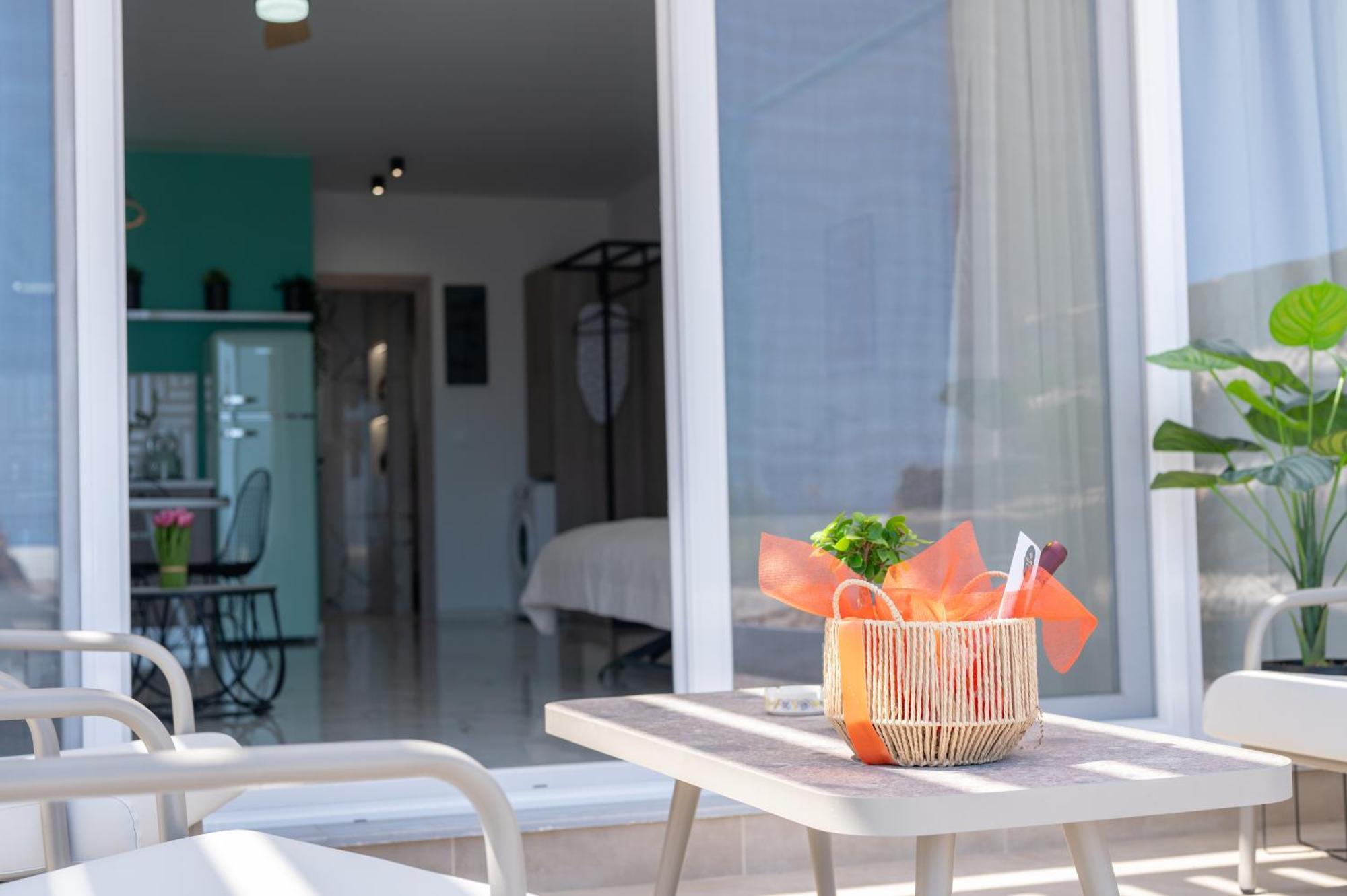 Nalu Luxury Suites Adults Only Kefalos  Exterior photo